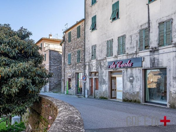 locale commerciale in vendita a Montieri