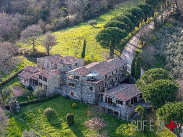casa indipendente in vendita a Montieri in zona Travale
