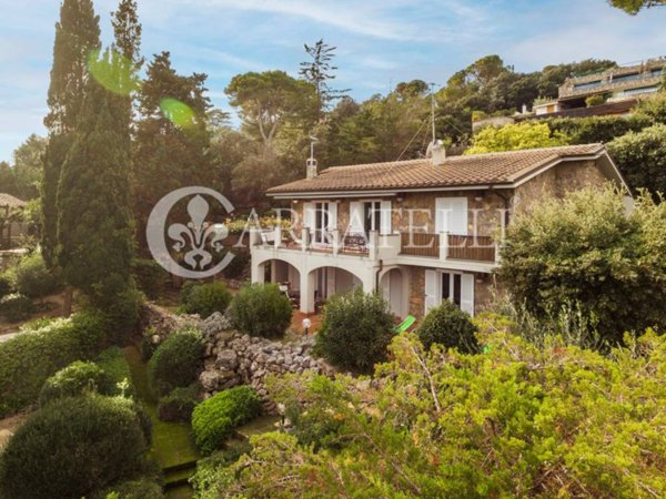 casa indipendente in vendita ad Orbetello in zona Ansedonia