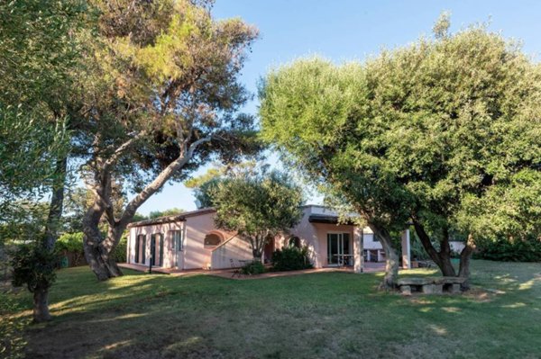 casa indipendente in vendita ad Orbetello in zona Ansedonia