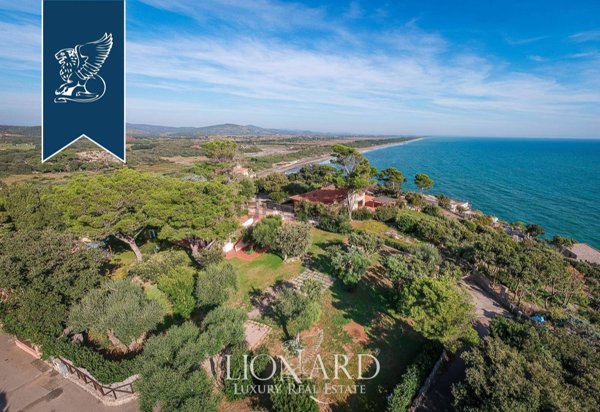 casa indipendente in vendita ad Orbetello in zona Ansedonia