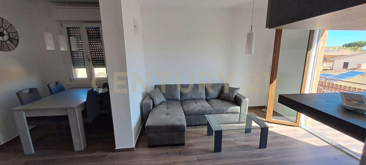 appartamento in vendita ad Orbetello in zona Albinia