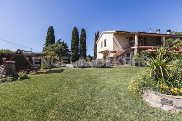 casa indipendente in vendita ad Orbetello