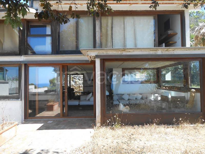 casa indipendente in vendita ad Orbetello in zona Ansedonia