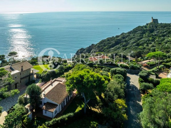 casa indipendente in vendita ad Orbetello in zona Ansedonia