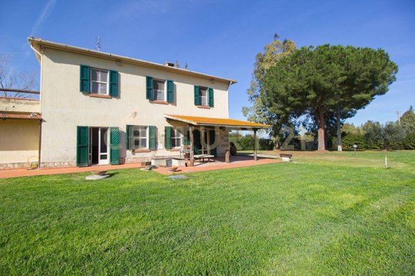 casa indipendente in vendita ad Orbetello