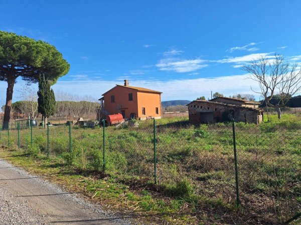 casa indipendente in vendita ad Orbetello