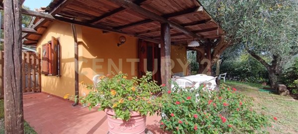 appartamento in vendita ad Orbetello in zona Ansedonia
