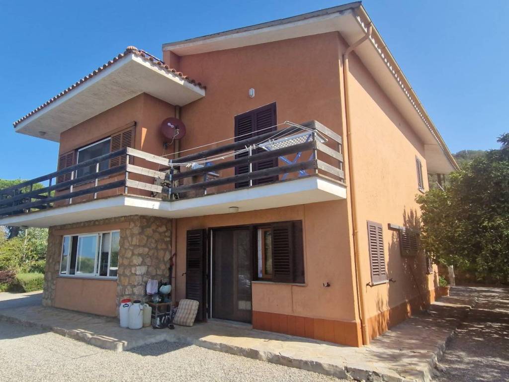 casa indipendente in vendita ad Orbetello