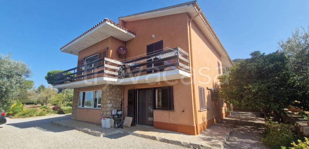 casa indipendente in vendita ad Orbetello