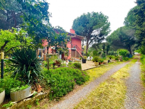 casa indipendente in vendita ad Orbetello