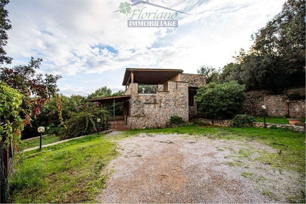 casa indipendente in vendita ad Orbetello in zona Ansedonia