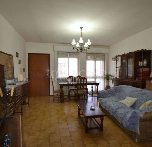 appartamento in vendita ad Orbetello in zona Albinia