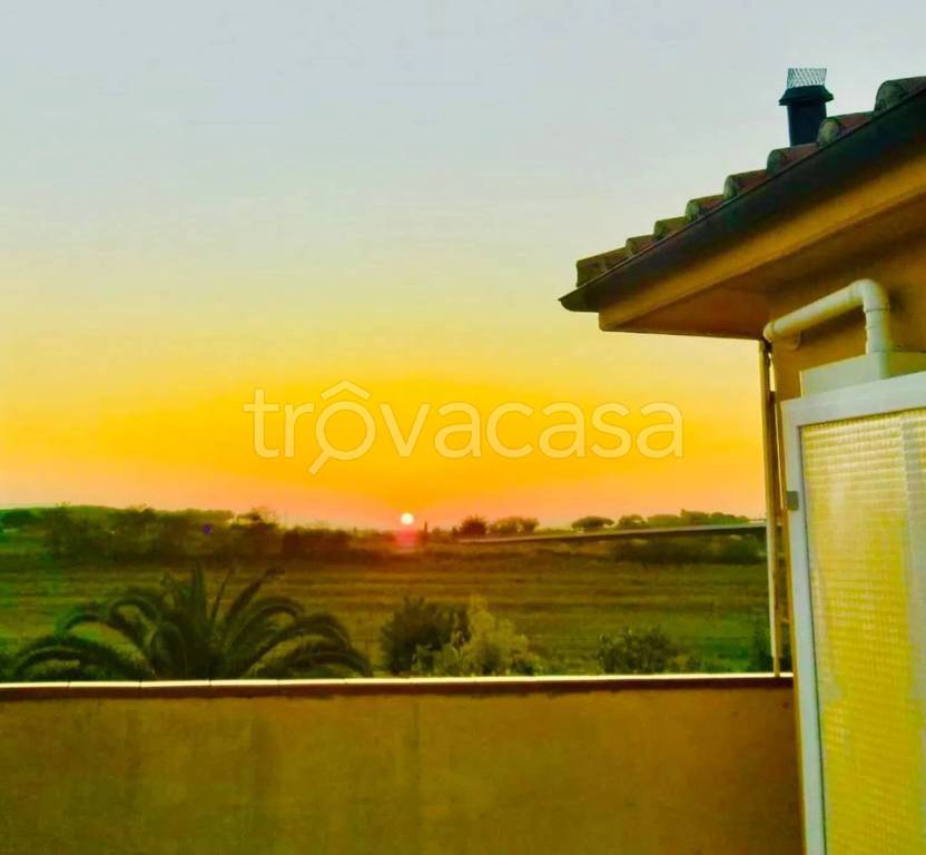 appartamento in vendita ad Orbetello in zona Albinia
