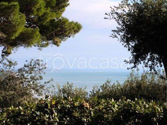 casa indipendente in vendita ad Orbetello in zona Ansedonia
