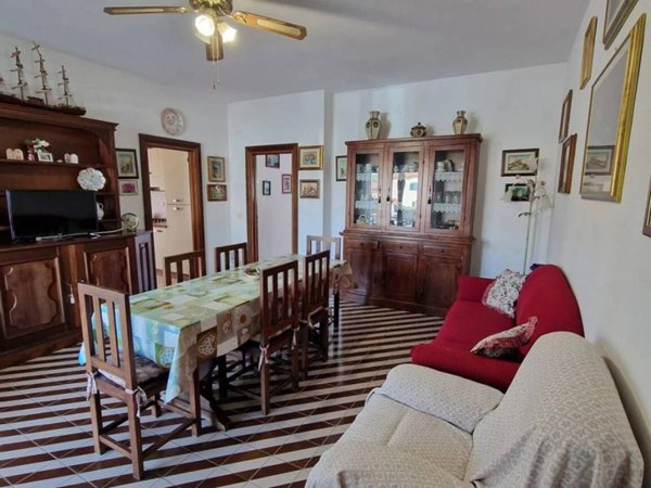 appartamento in vendita ad Orbetello in zona Fonteblanda