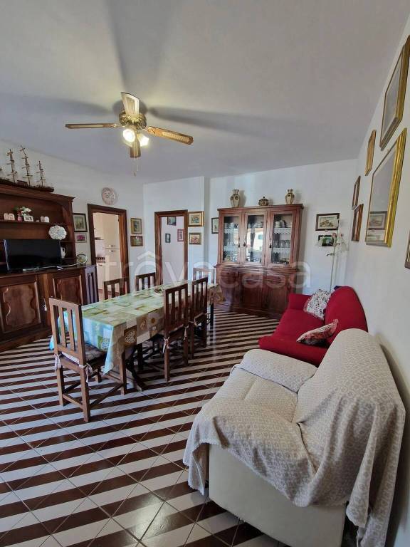 appartamento in vendita ad Orbetello in zona Fonteblanda