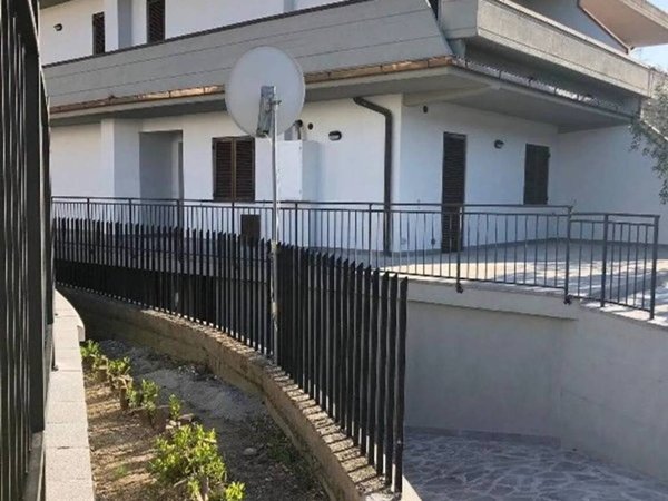 appartamento in vendita ad Orbetello in zona Albinia