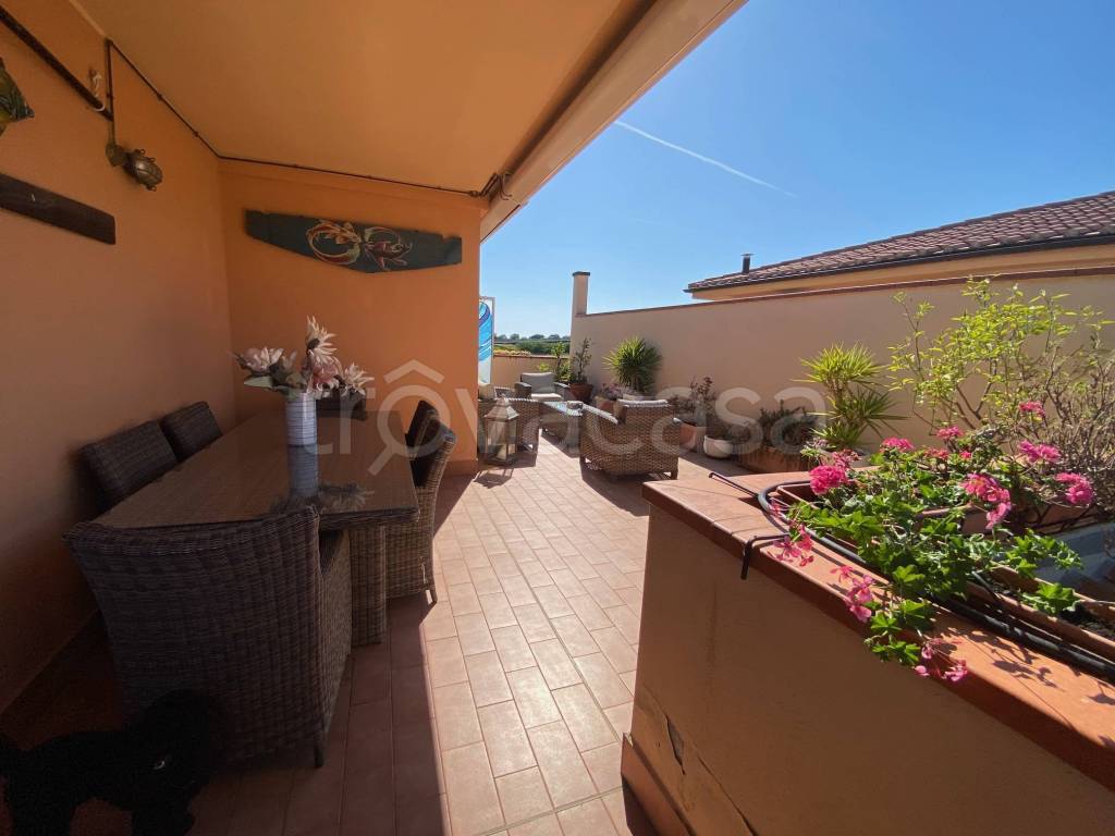 appartamento in vendita ad Orbetello in zona Albinia