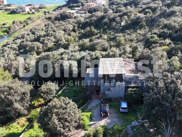 casa indipendente in vendita ad Orbetello in zona Ansedonia