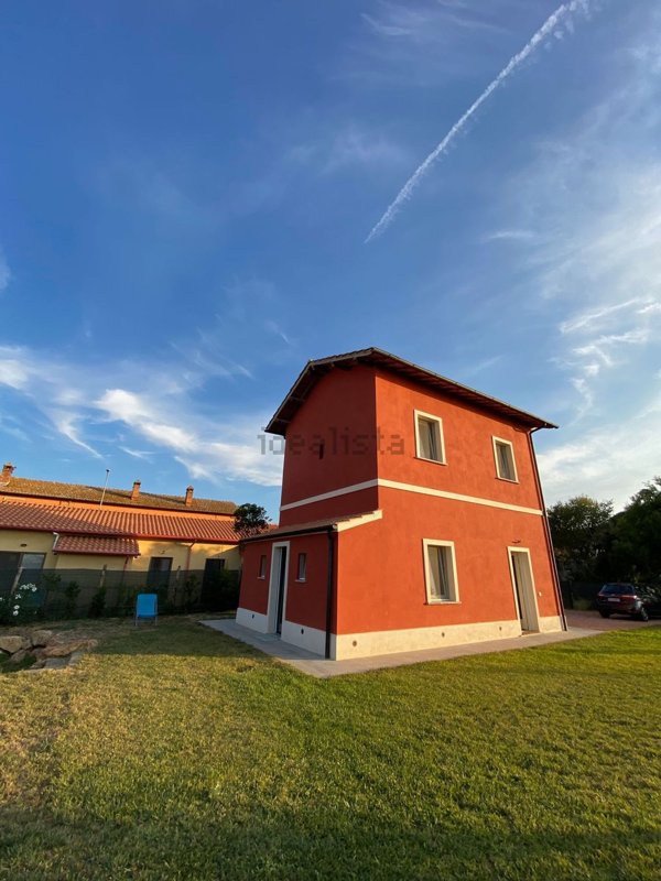 casa indipendente in vendita ad Orbetello