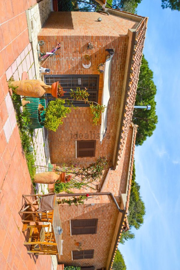 casa indipendente in vendita ad Orbetello