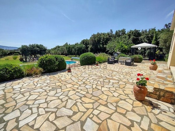 casa indipendente in vendita ad Orbetello