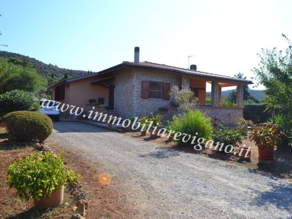 casa indipendente in vendita ad Orbetello in zona Ansedonia