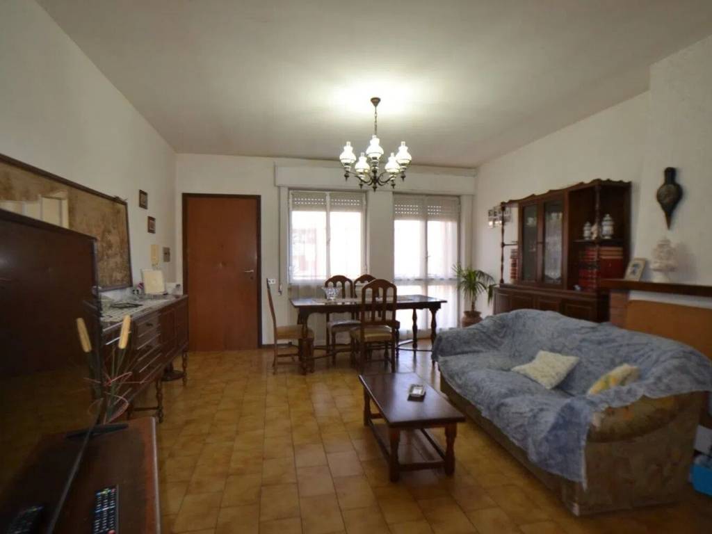 appartamento in vendita ad Orbetello in zona Albinia