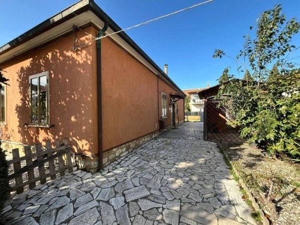 appartamento in vendita ad Orbetello in zona Albinia