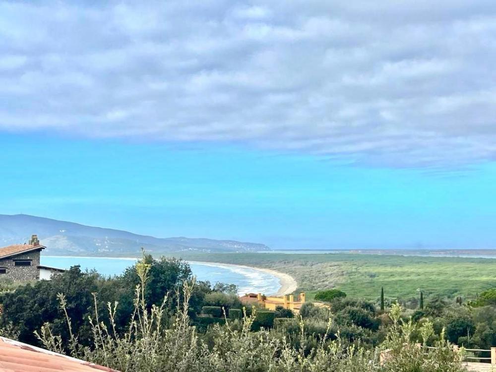 casa indipendente in vendita ad Orbetello in zona Ansedonia