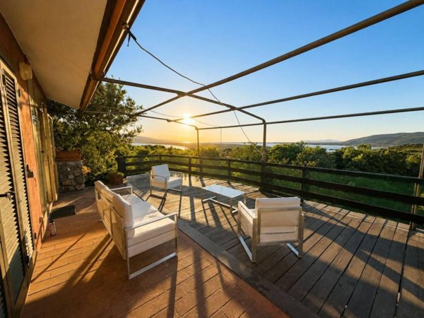 casa indipendente in vendita ad Orbetello in zona Ansedonia
