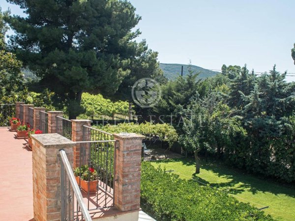 casa indipendente in vendita ad Orbetello
