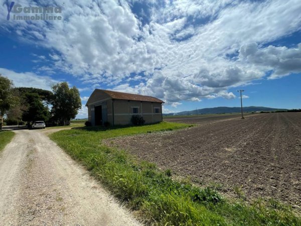 locale commerciale in vendita ad Orbetello