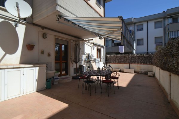 appartamento in vendita ad Orbetello in zona Albinia