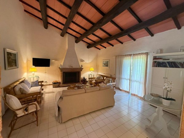 casa indipendente in vendita ad Orbetello in zona Ansedonia