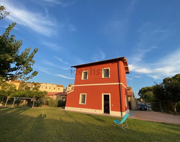 casa indipendente in vendita ad Orbetello