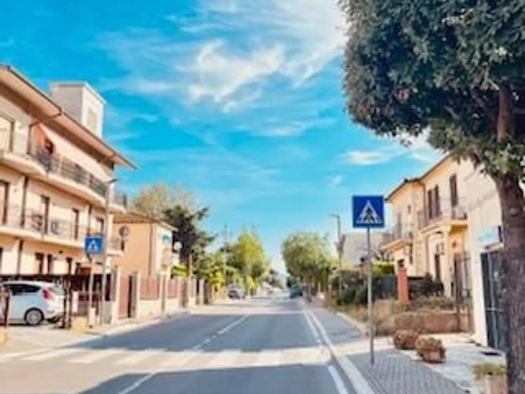 appartamento in vendita ad Orbetello in zona Albinia