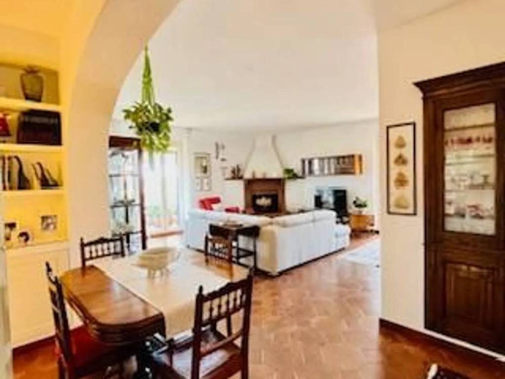 appartamento in vendita ad Orbetello in zona Albinia