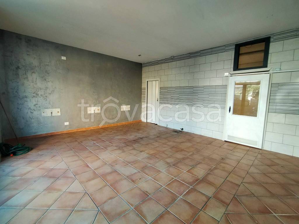 appartamento in vendita ad Orbetello in zona Albinia