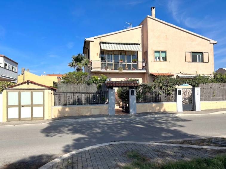 casa indipendente in vendita ad Orbetello