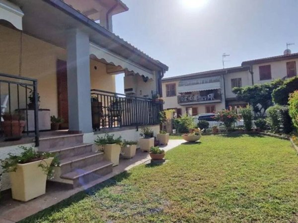 appartamento in vendita ad Orbetello in zona Albinia