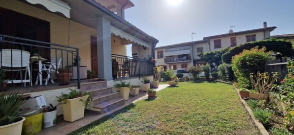 appartamento in vendita ad Orbetello in zona Albinia