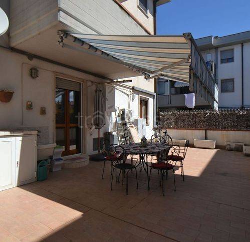 appartamento in vendita ad Orbetello in zona Albinia