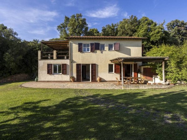casa indipendente in vendita ad Orbetello in zona Giannella