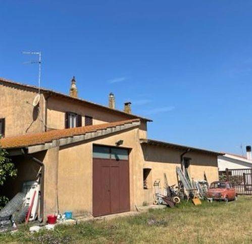 casa indipendente in vendita ad Orbetello