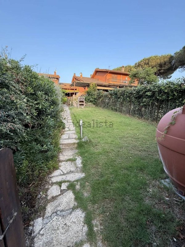 casa indipendente in vendita ad Orbetello