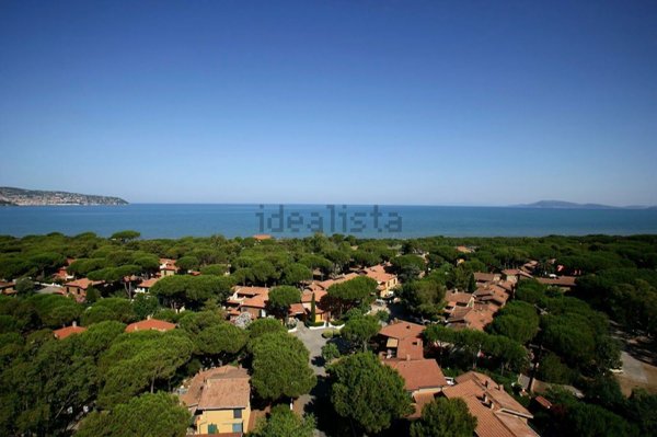 appartamento in vendita ad Orbetello in zona Giannella