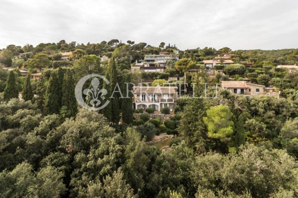 casa indipendente in vendita ad Orbetello in zona Ansedonia