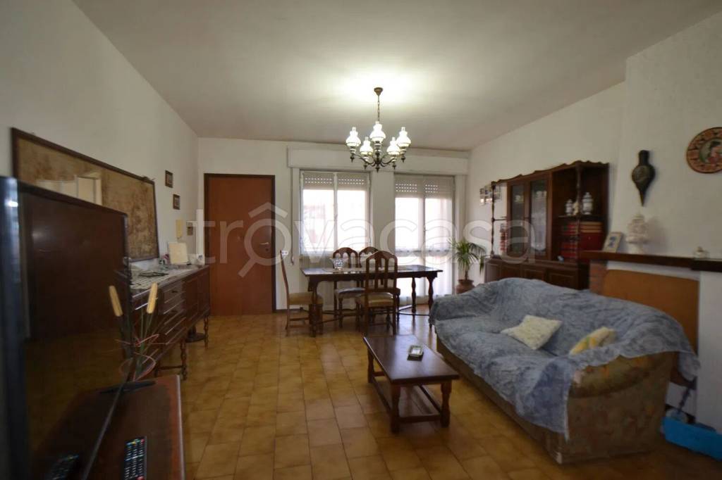 appartamento in vendita ad Orbetello in zona Albinia